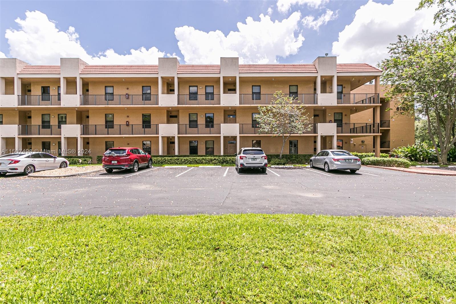 Photo of 6720 Coral Lake Dr #6720 in Margate, FL