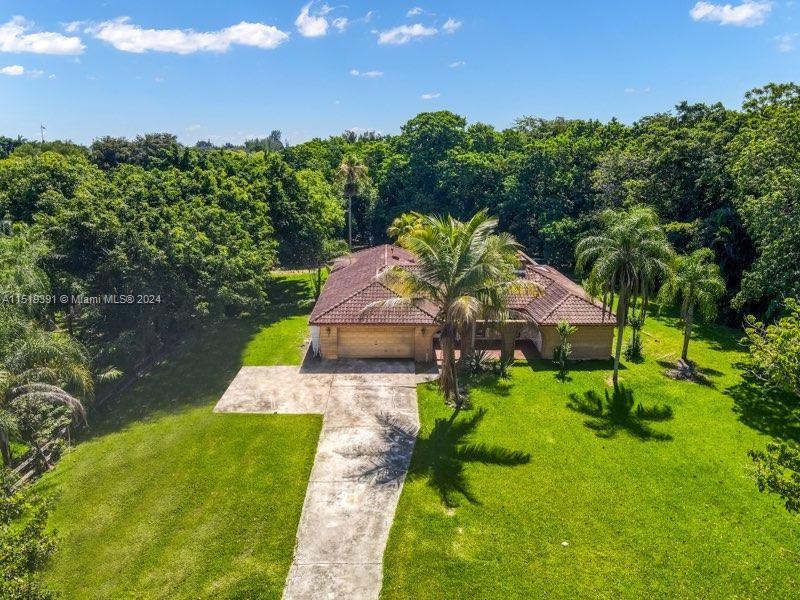 Photo of 4900 SW 178th Ave in Southwest Ranches, FL