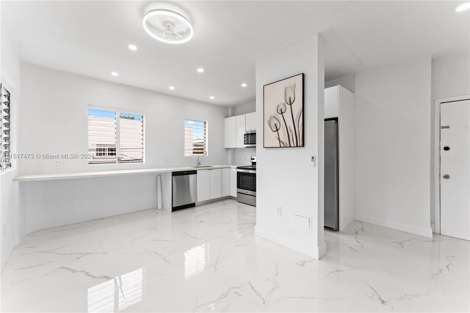 Photo of 842 Meridian Ave #2D in Miami Beach, FL