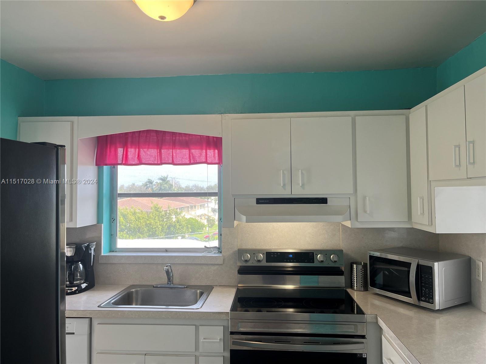 Photo of 1951 NE 39th St #348 in Lighthouse Point, FL