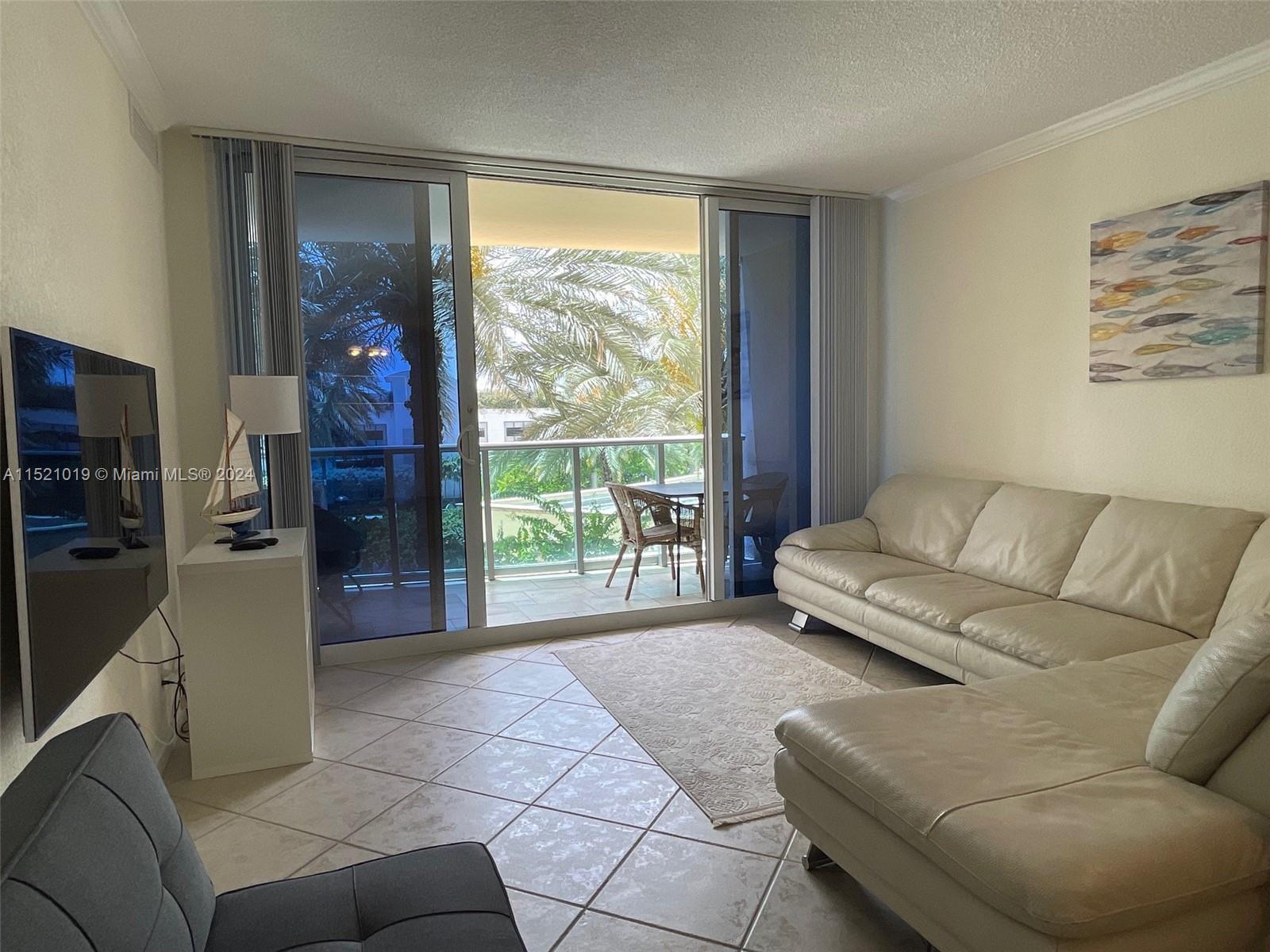 Photo of 2501 S Ocean Dr #328 in Hollywood, FL