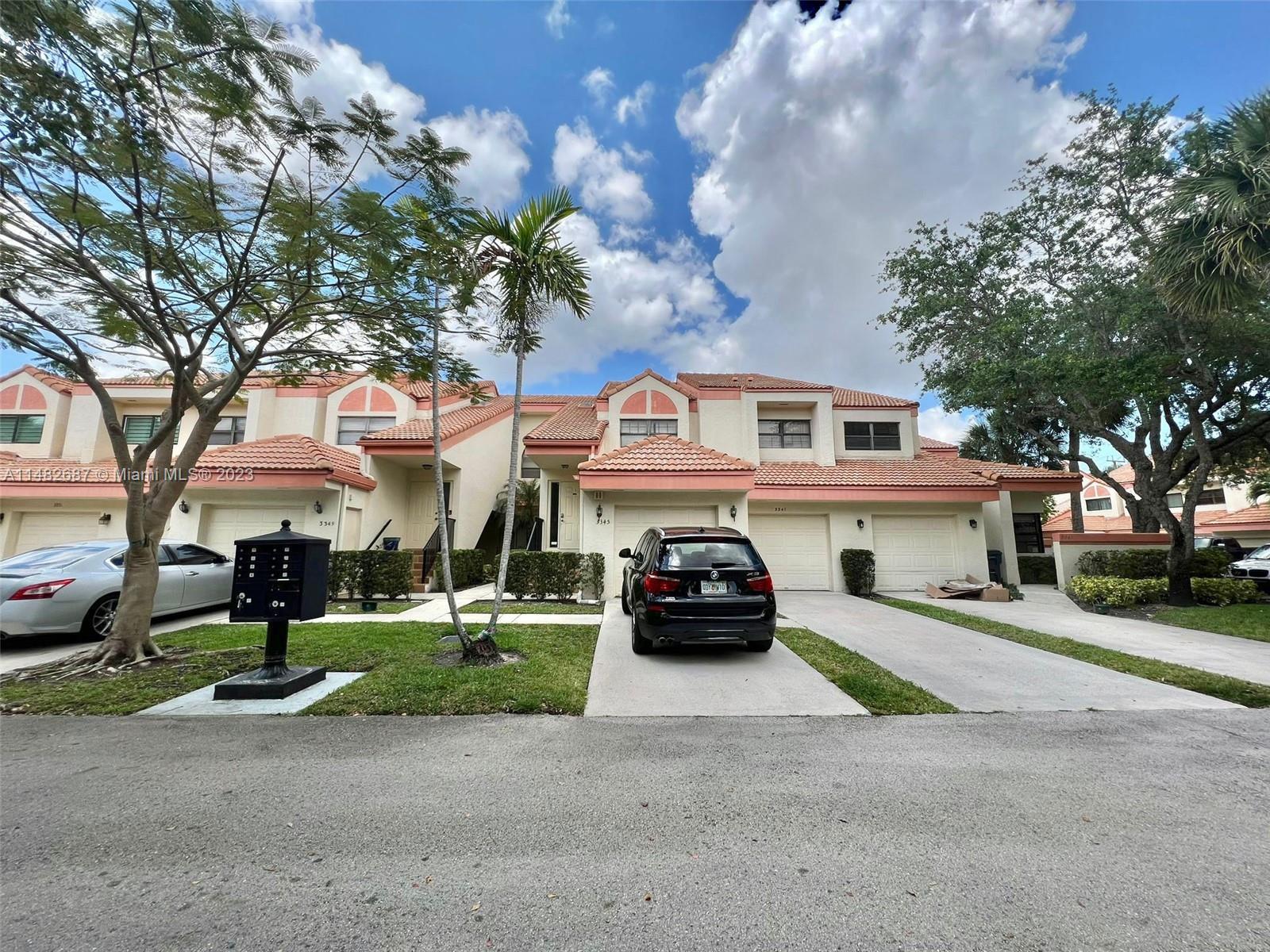 Photo of 3345 Emerald Oaks Dr #106 in Hollywood, FL