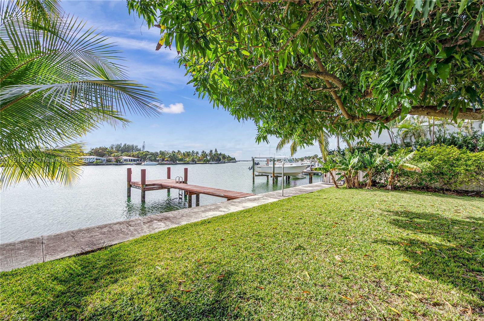 Photo of 1170 S Biscayne Point Rd in Miami Beach, FL