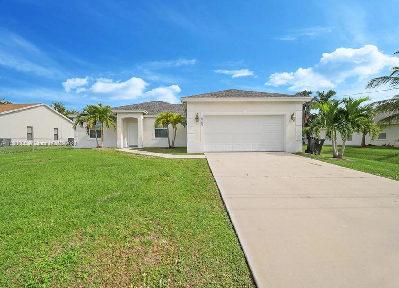 Photo of 6709 NW Dorothy St in Stlucie West, FL