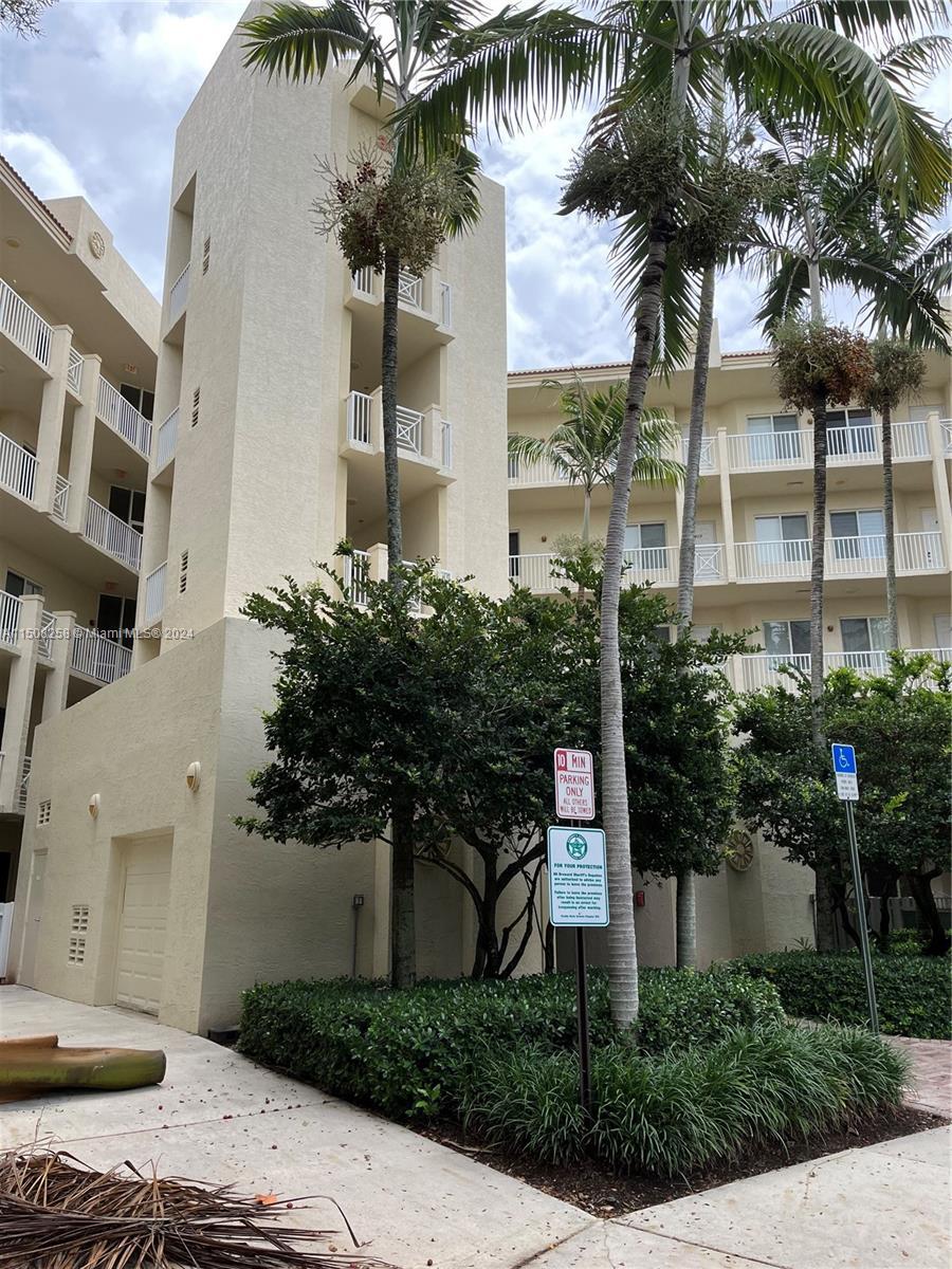 Photo of 3500 Oaks Clubhouse Dr #211 in Pompano Beach, FL