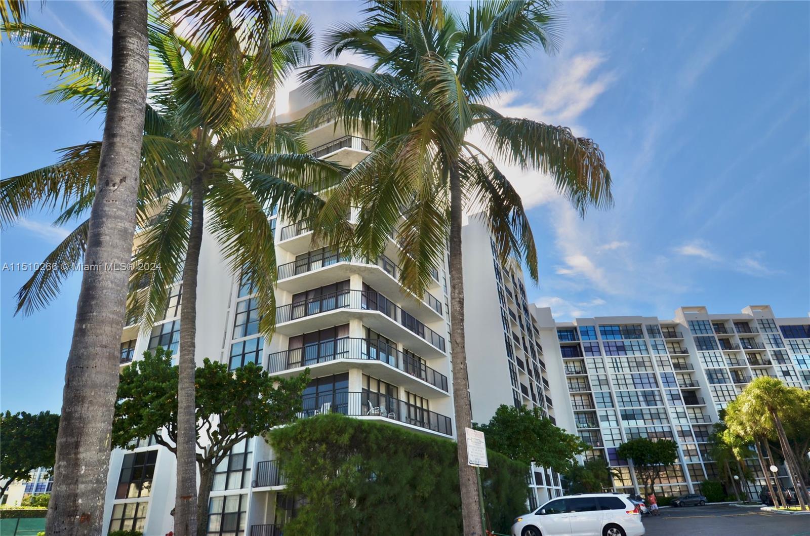 Photo of 1000 Parkview Dr #217 in Hallandale Beach, FL