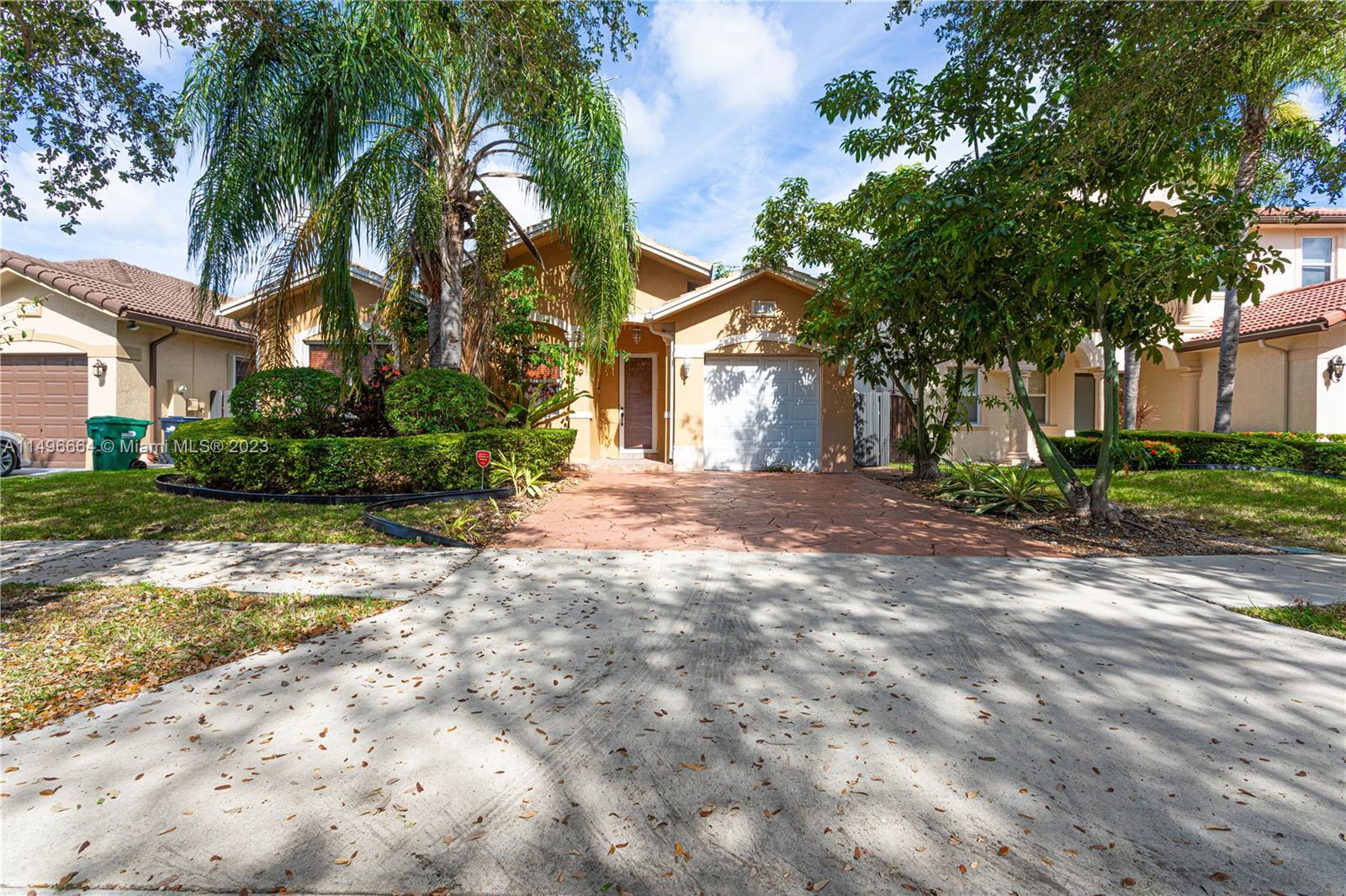 Photo of 8887 NW 139th Ter in Miami Lakes, FL