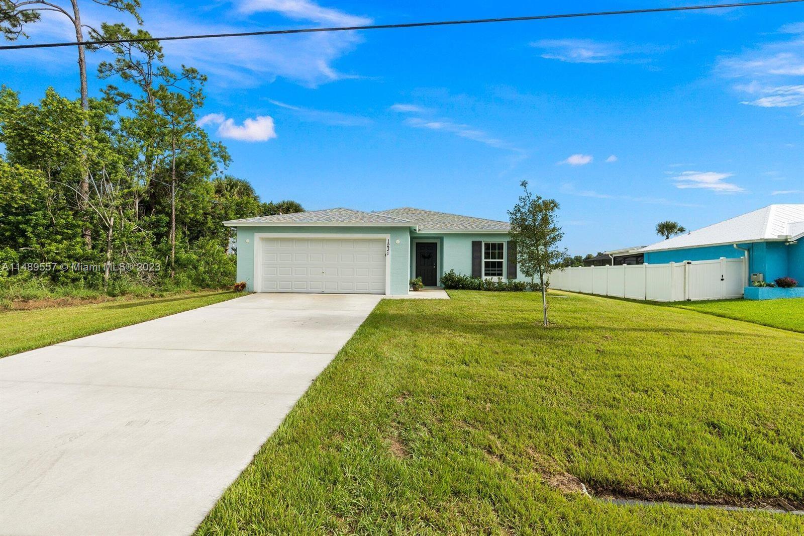 Photo of 1231 SW Abingdon Ave in Port St Lucie, FL