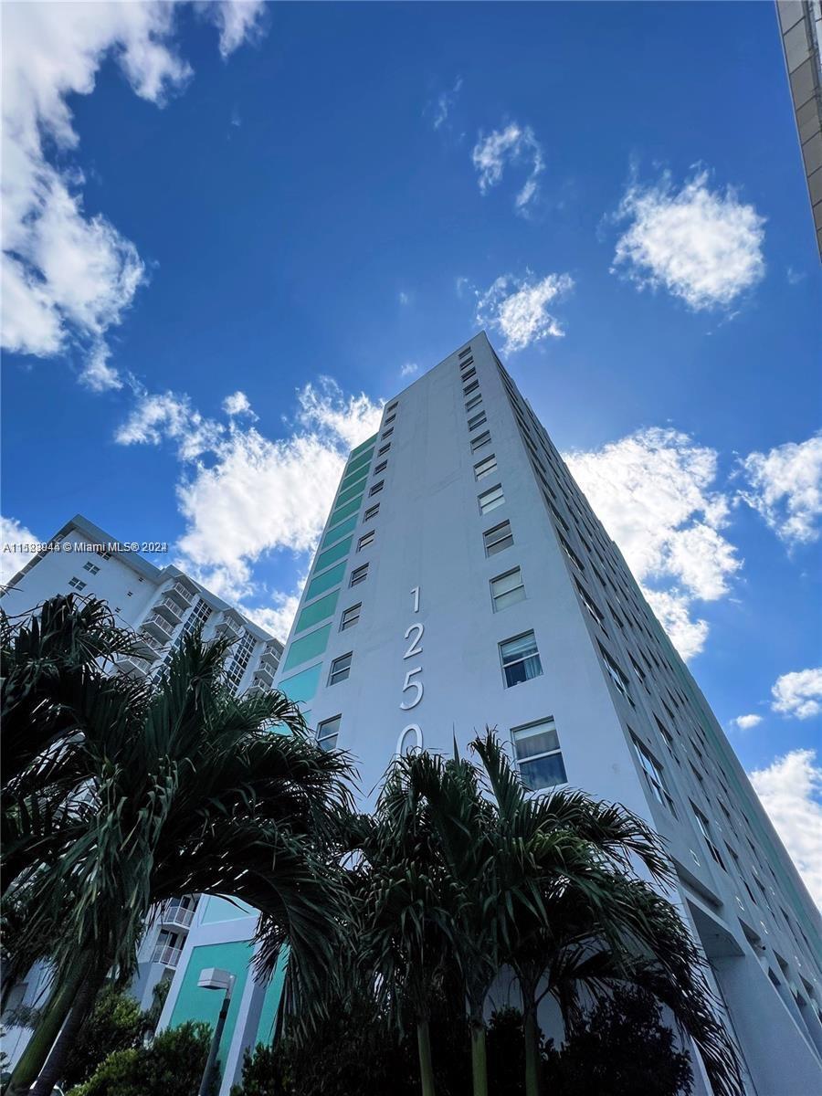 Photo of 1250 West Ave #6D in Miami Beach, FL