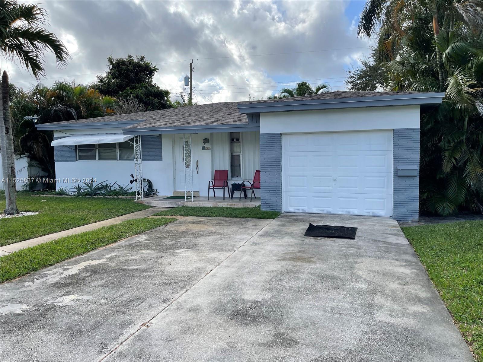 Photo of 706 N 32nd Ave in Hollywood, FL