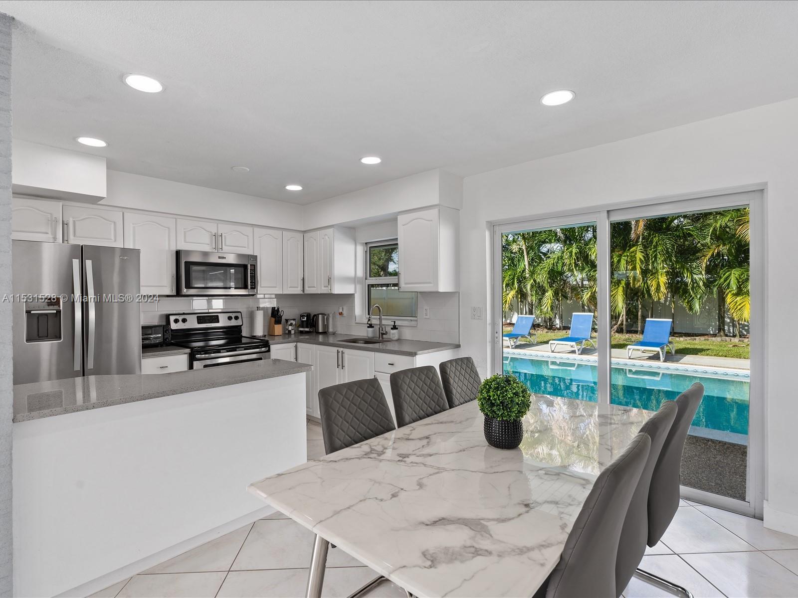 Photo of 6341 Simms St in Hollywood, FL