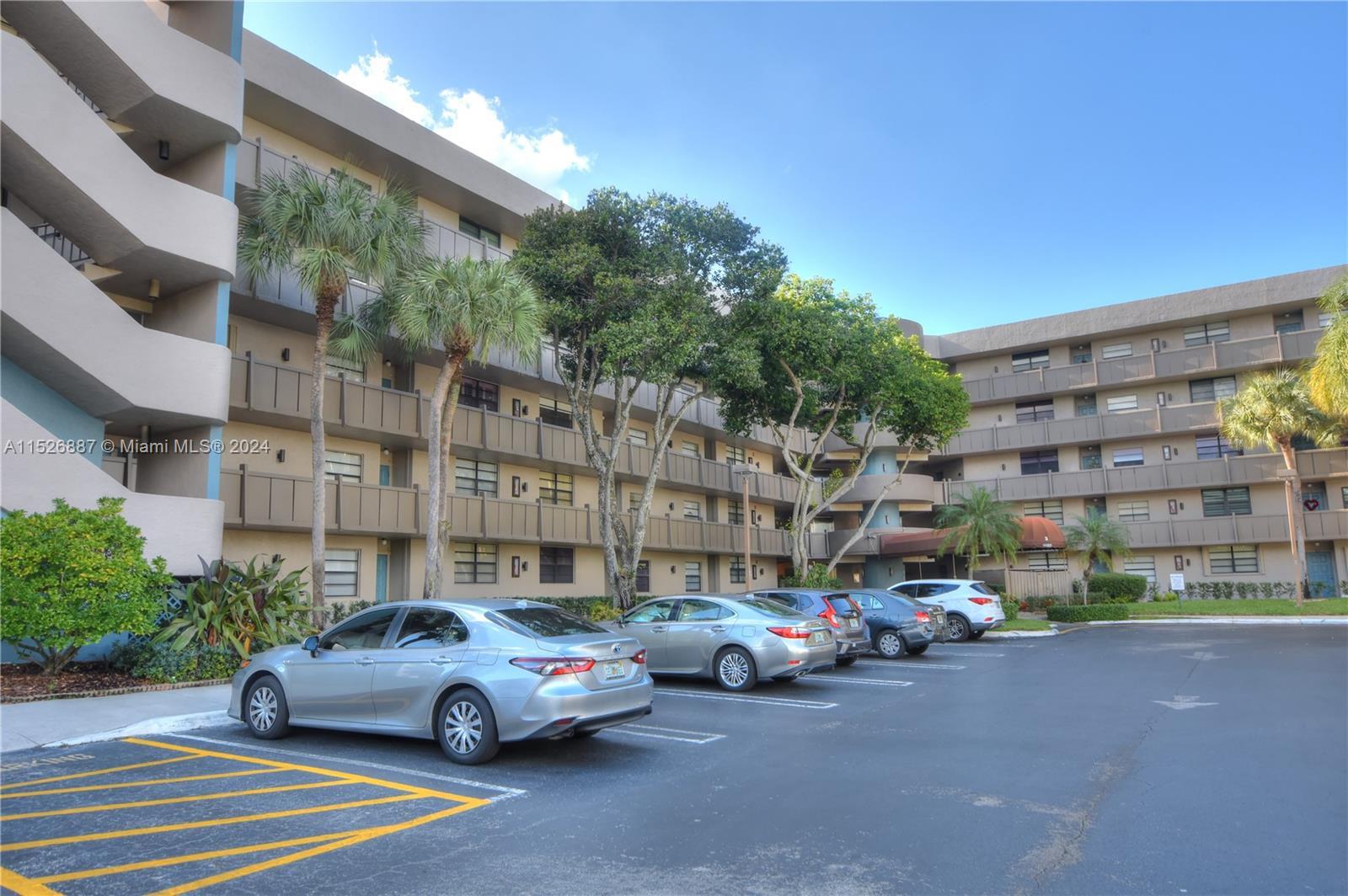 Photo of 1100 Colony Point Cir #503 in Pembroke Pines, FL