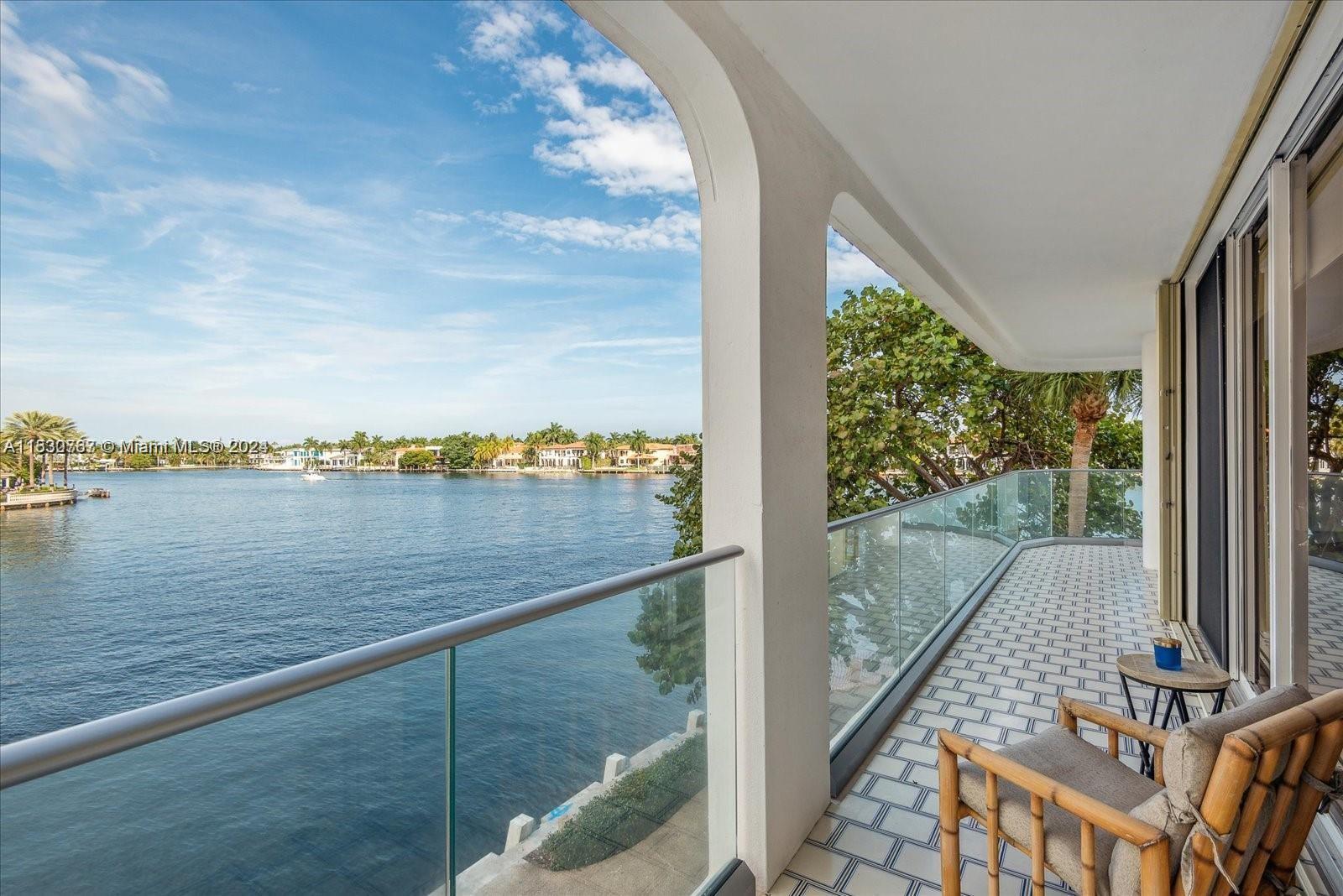 Exquisite & Spacious...WATERFRONT TOWNHOME - Directly on the Intracoastal Waterway...2 Bedrooms + De