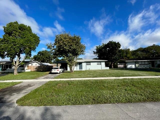 Photo of 6829 NW 12th St in Plantation, FL