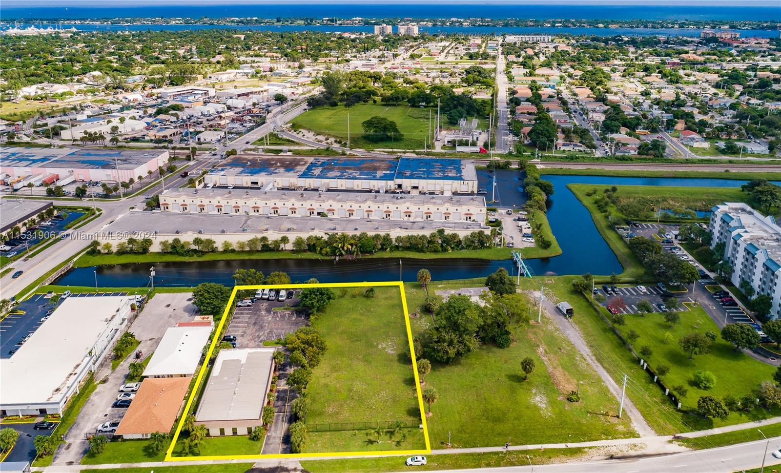 Proud to exclusively represent for sale 2460-2508 N Australian Ave in West Palm Beach. This covered 