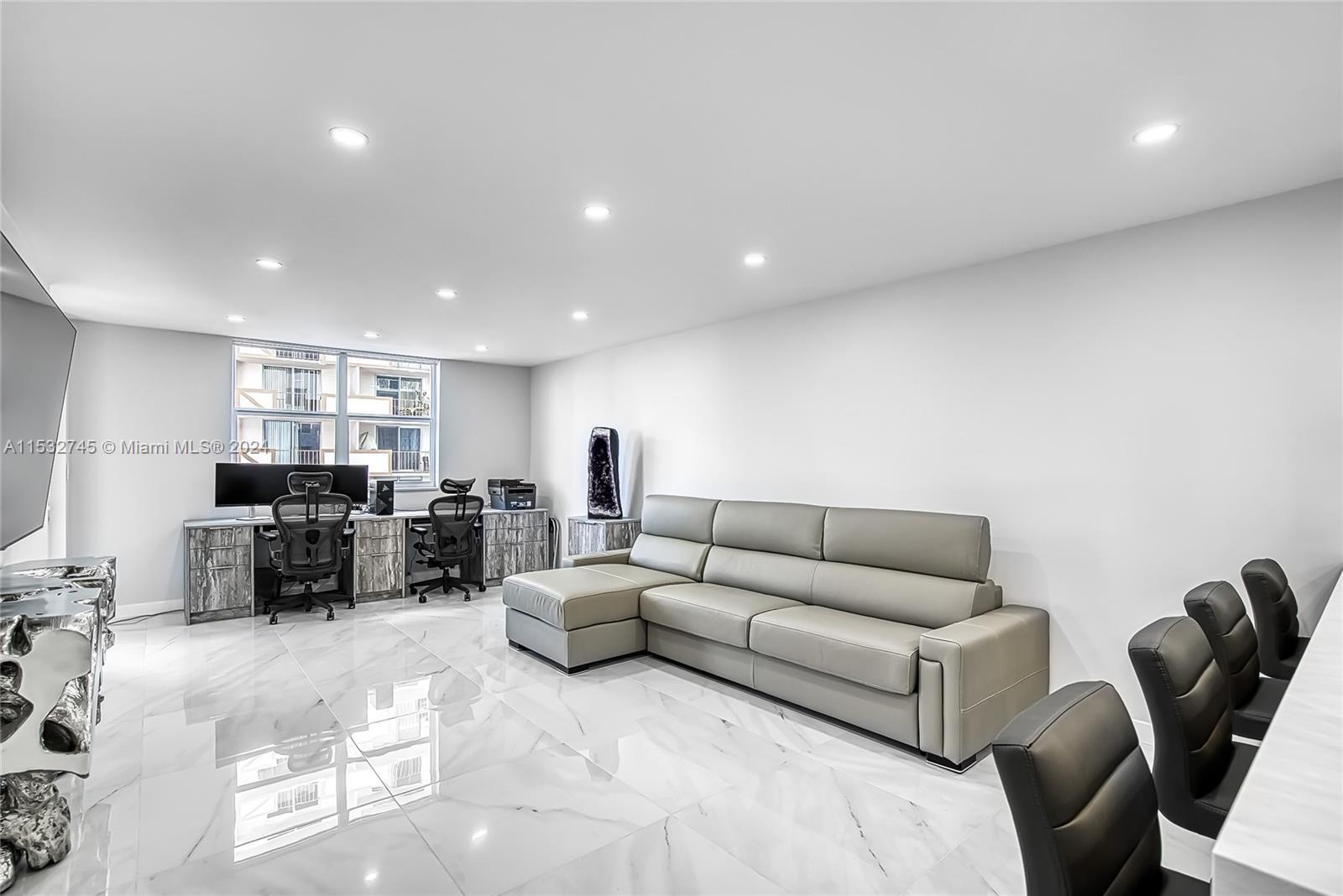 Just renovated this modern 1-bedroom, 1.5-bathroom apartment features:
Open concept living room and