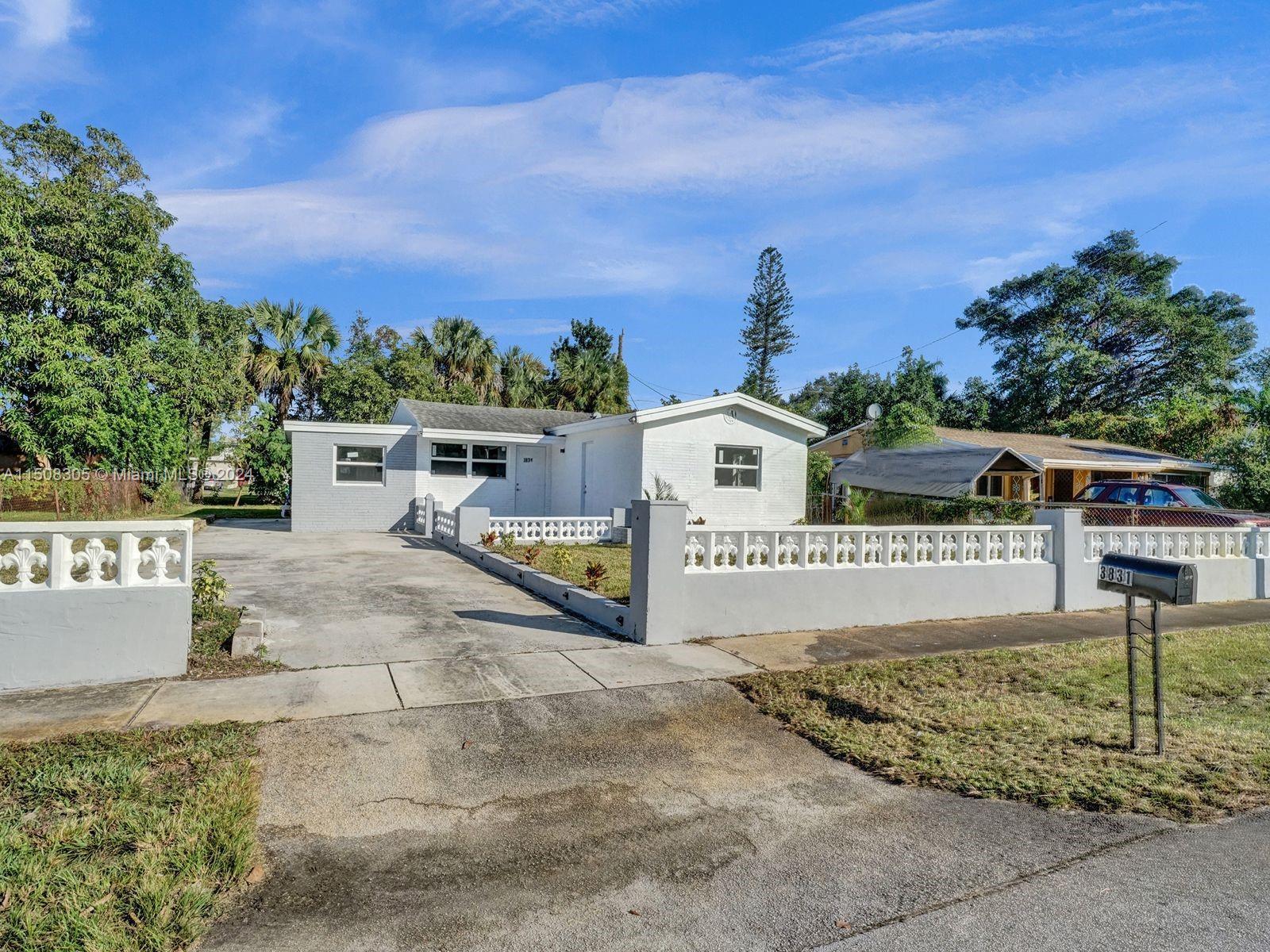 Photo of 3831 NW 4th Ct in Lauderhill, FL