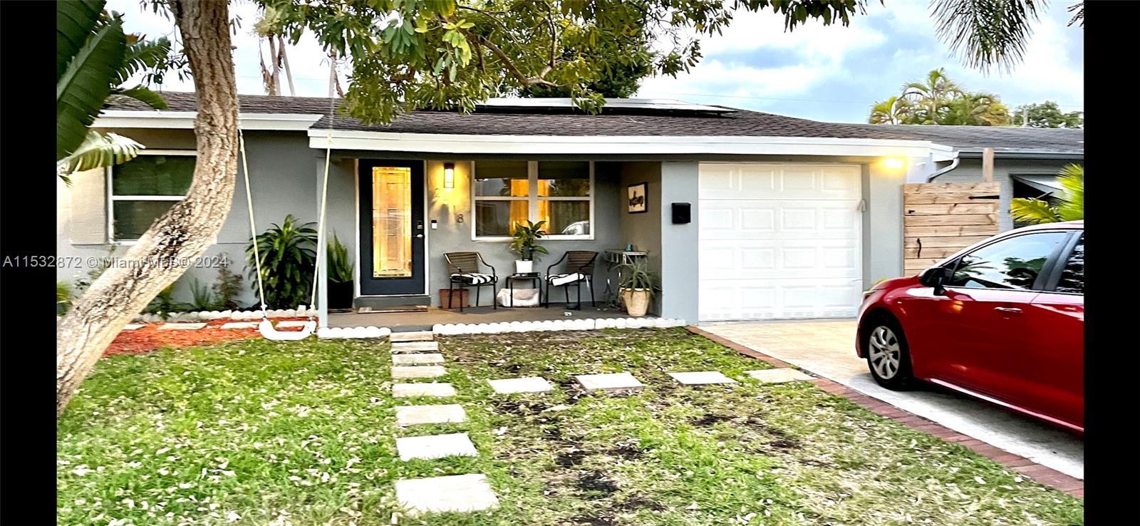 Beautiful and Cozy Remodeled Single Family Home in a Quiet Hollywood Family Neighborhood. Home featu