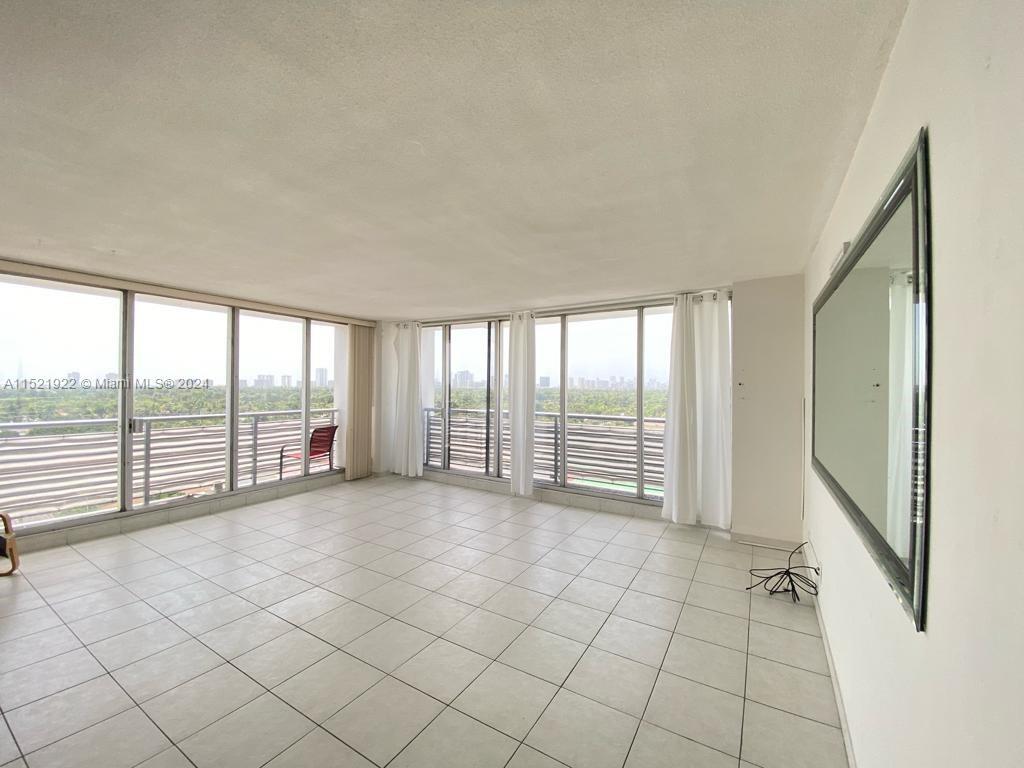 A CORNER CONDO ITS A ONE BEDROOM 2 COMPLETE BATHROOM  SITUATED ON THE 9TH FLOOR, ENJOY STUNNING SOUT