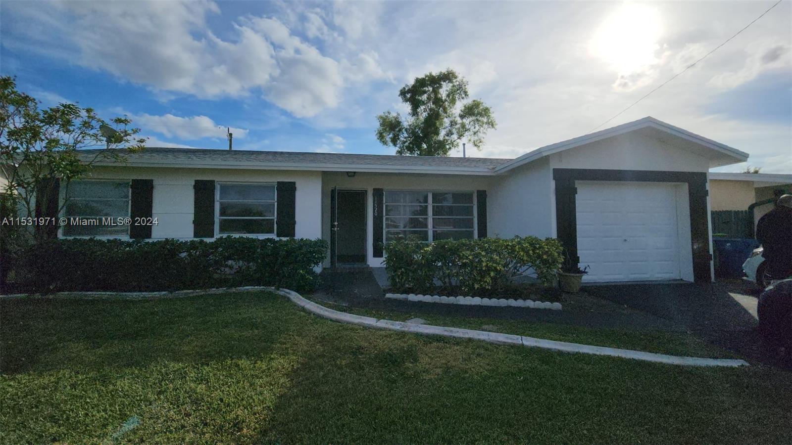 Photo of 11520 NW 31st Pl in Sunrise, FL