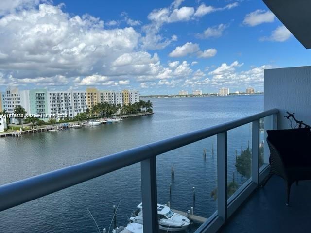 WATERFRONT BEAUTY AT AN AMAZING PRICE WITH 2 ASSIGNED PARKING SPACES. OPEN LAYOUT 1 BEDROOM WITH LAR