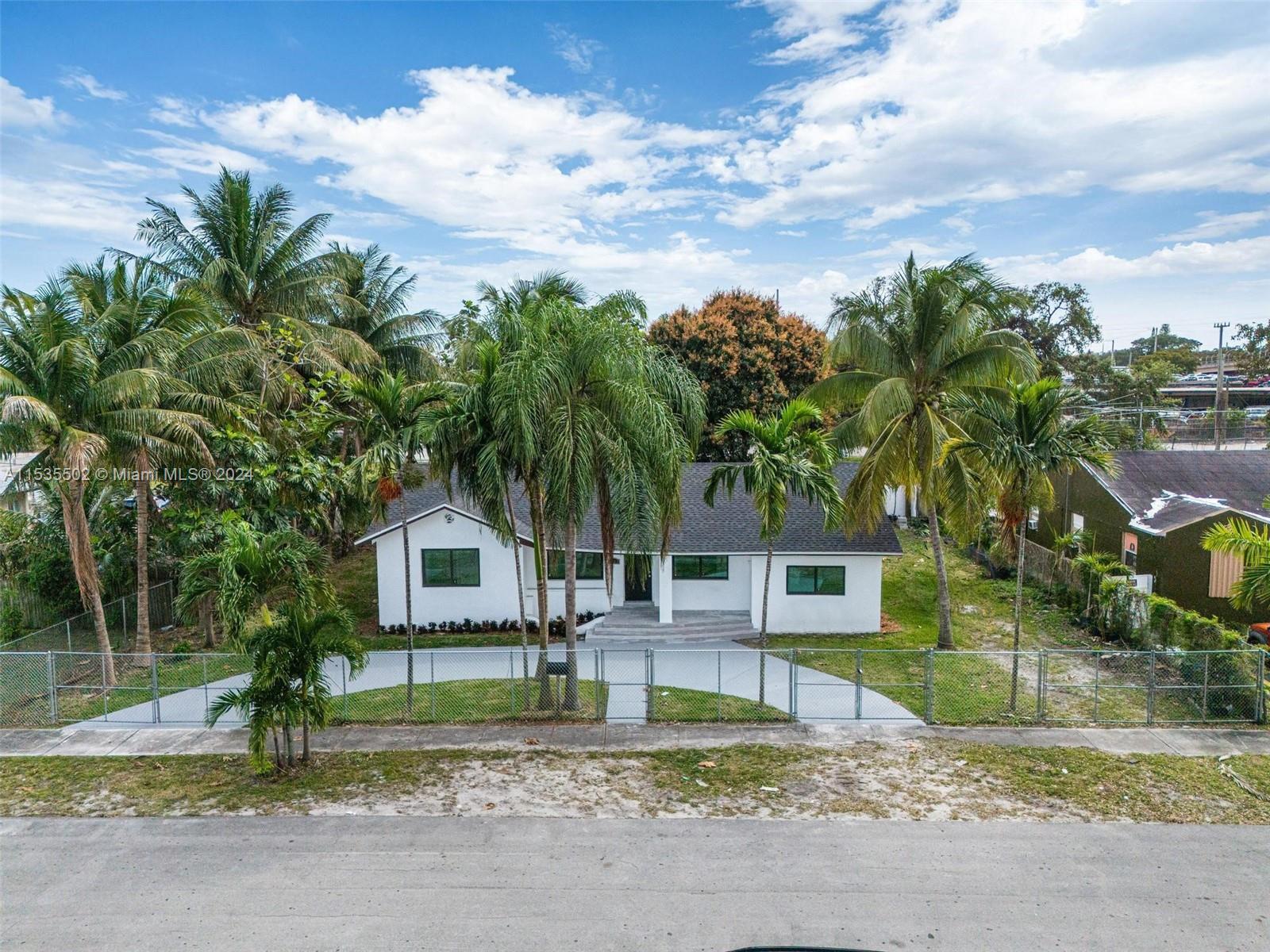 Photo of 1122 NW 74th St in Miami, FL