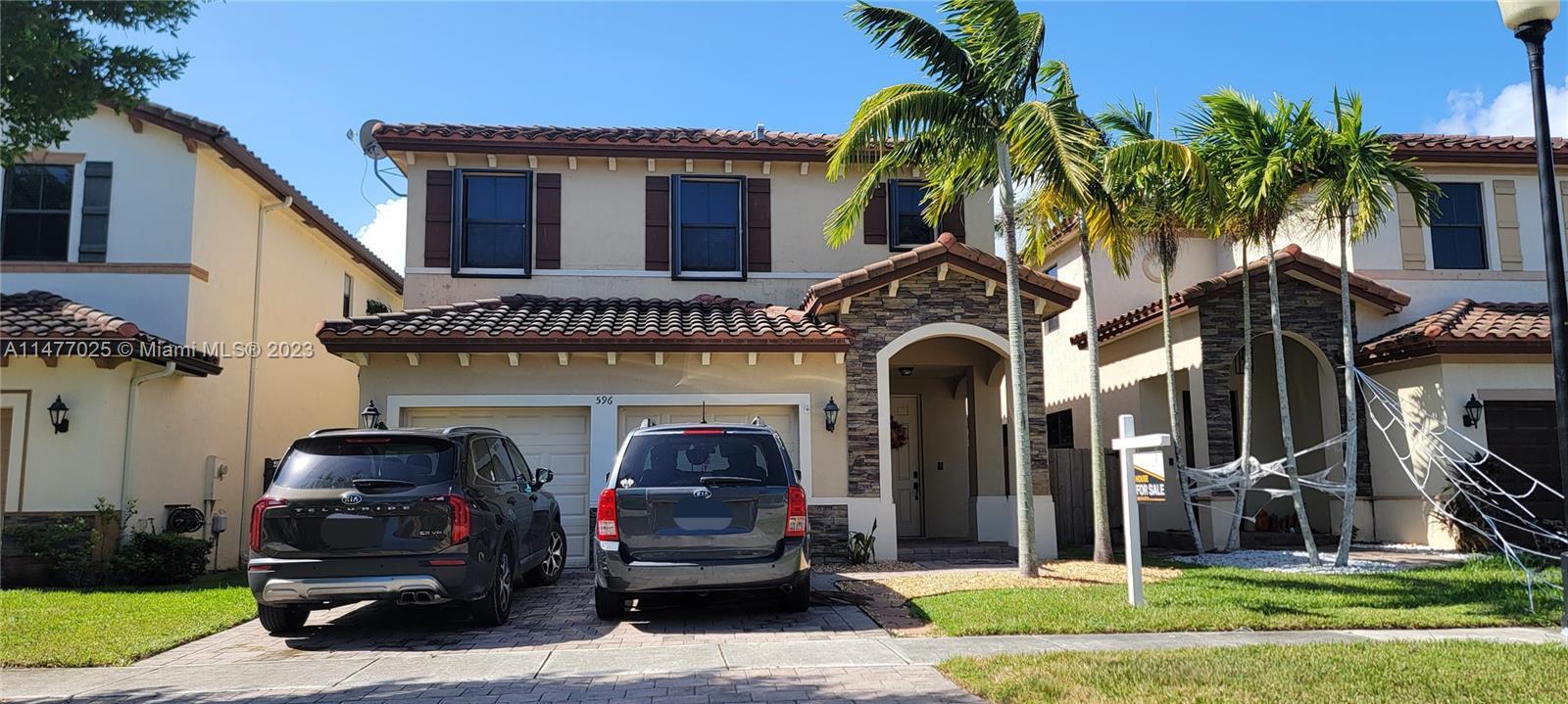 Photo of 596 SE 33rd Ter in Homestead, FL