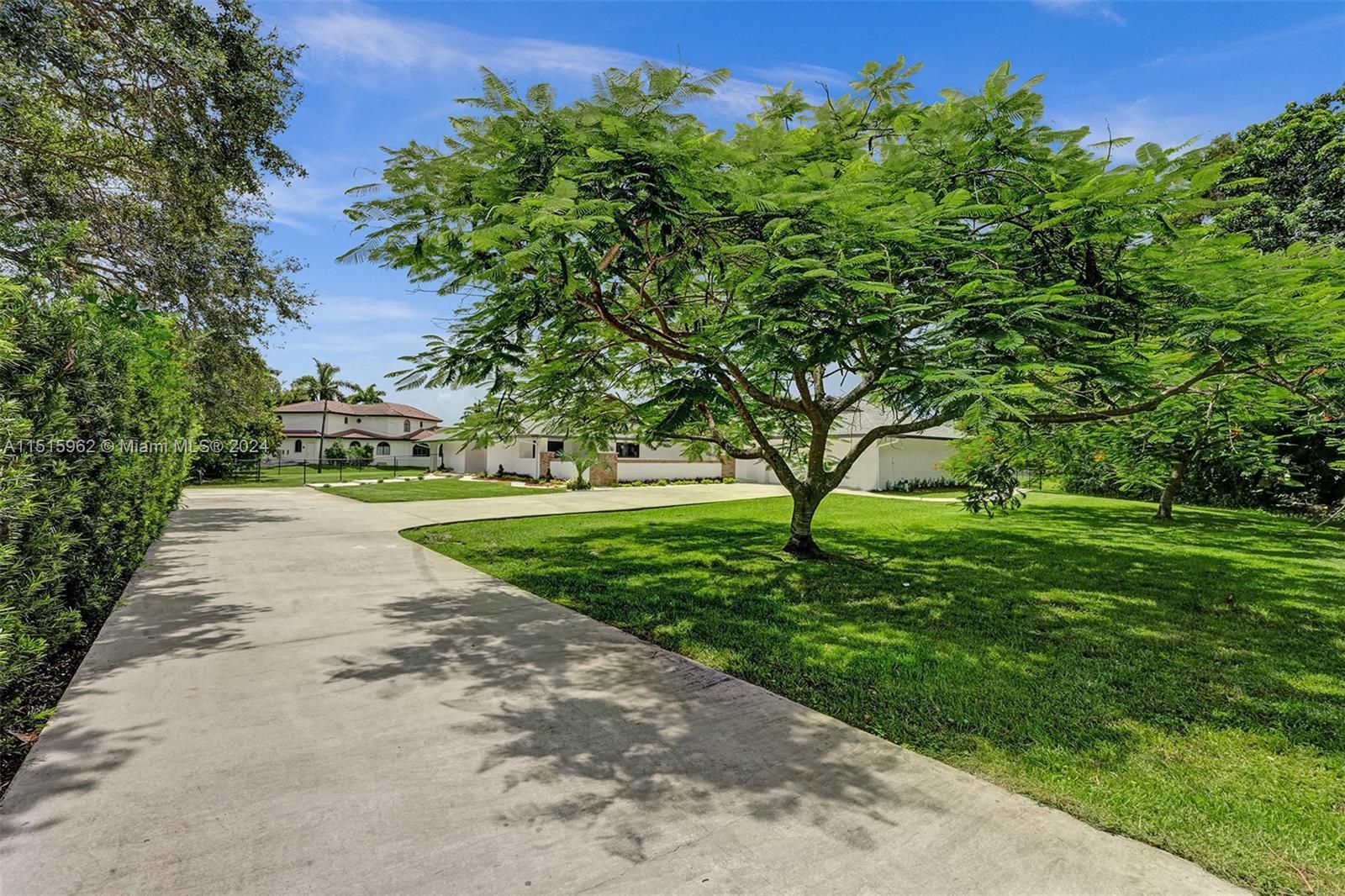 Photo of 12100 NW 6th St in Plantation, FL