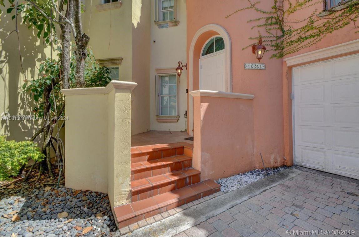 BEAUTIFUL TOWNHOUSE IN SAUGHT AFTER COMMUNITY OF AVENTURA BAY. THIS 3 BED/2.5 FULL BATH. FEATURES WH