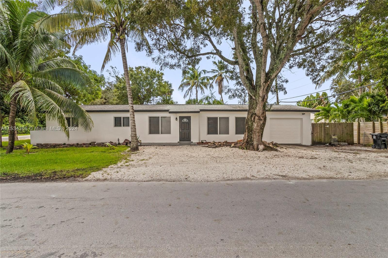 Photo of 3201 SW 9th Ave in Fort Lauderdale, FL