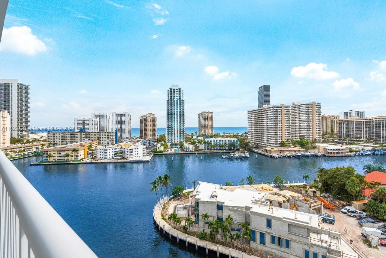 Welcome to sunny Florida and waterfront living! This gorgeous eleventh floor
condo features stunnin