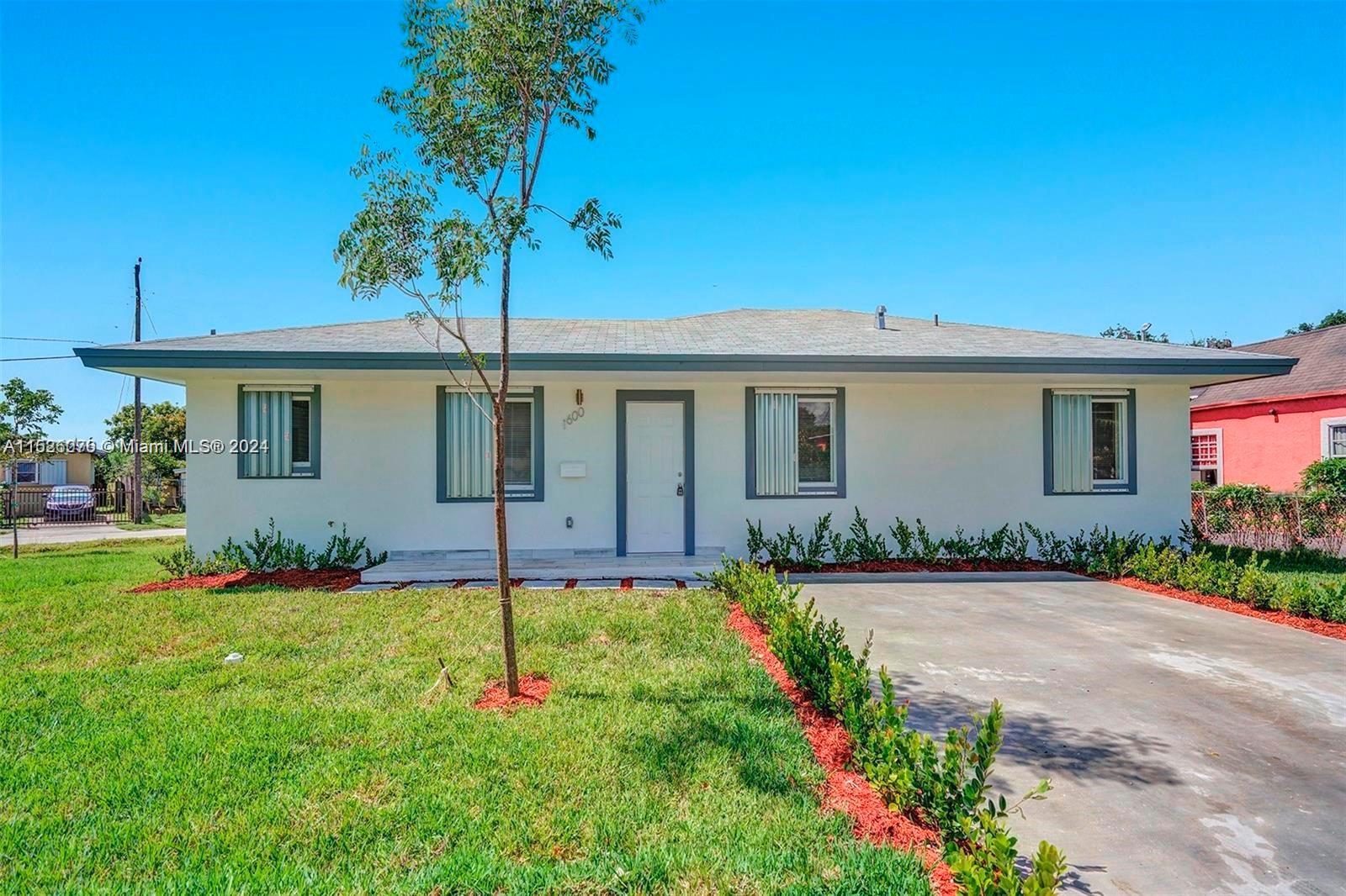 Photo of 1600 NW 152nd Ter in Miami Gardens, FL