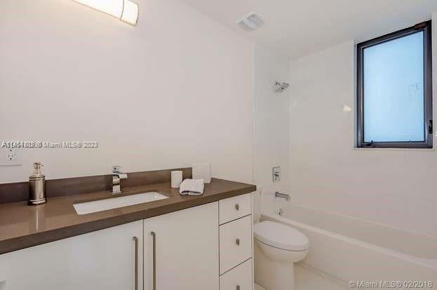 Photo of 1405 Galiano St #1 in Coral Gables, FL