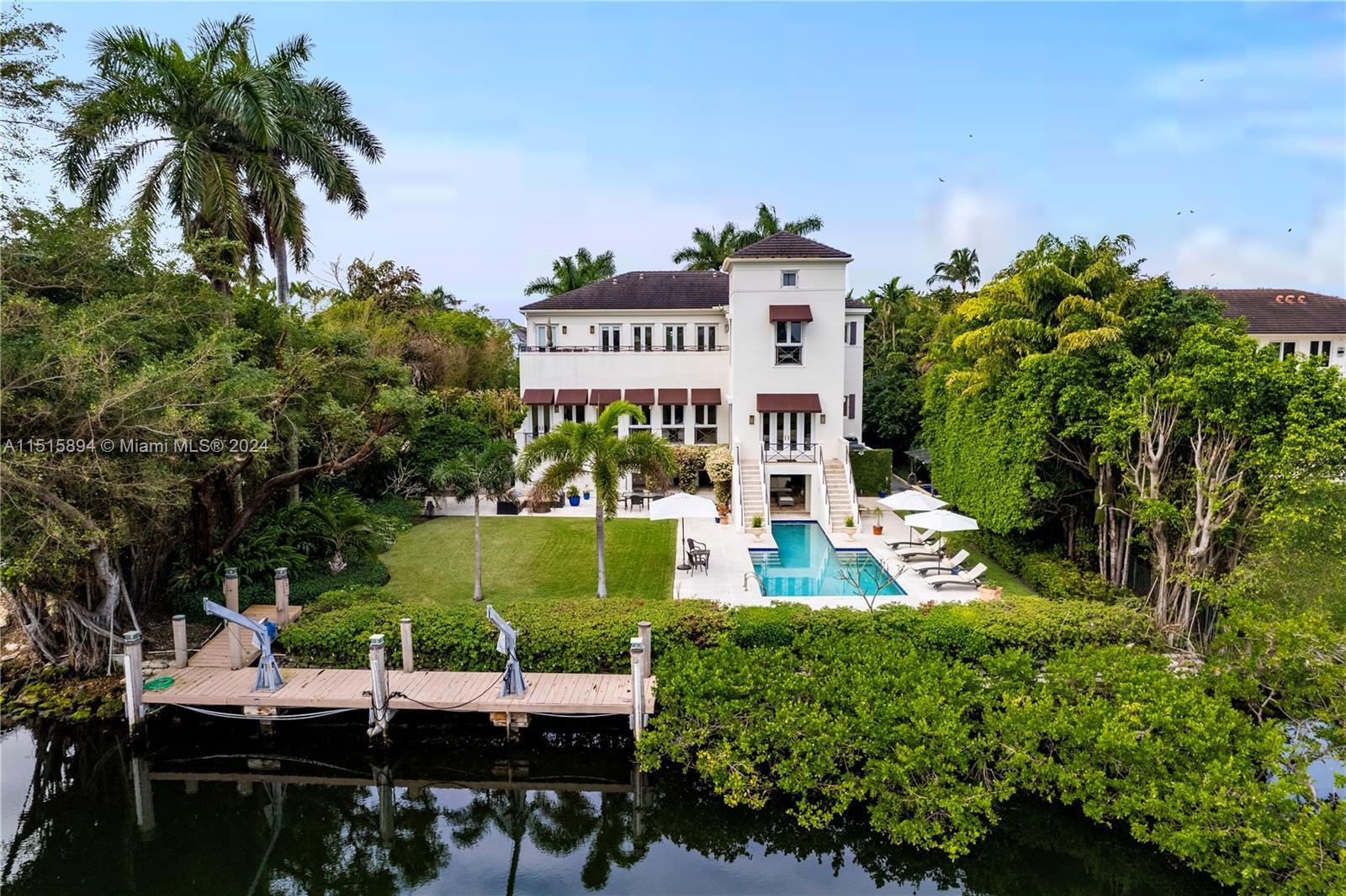 Photo of 285 Costanera Rd in Coral Gables, FL