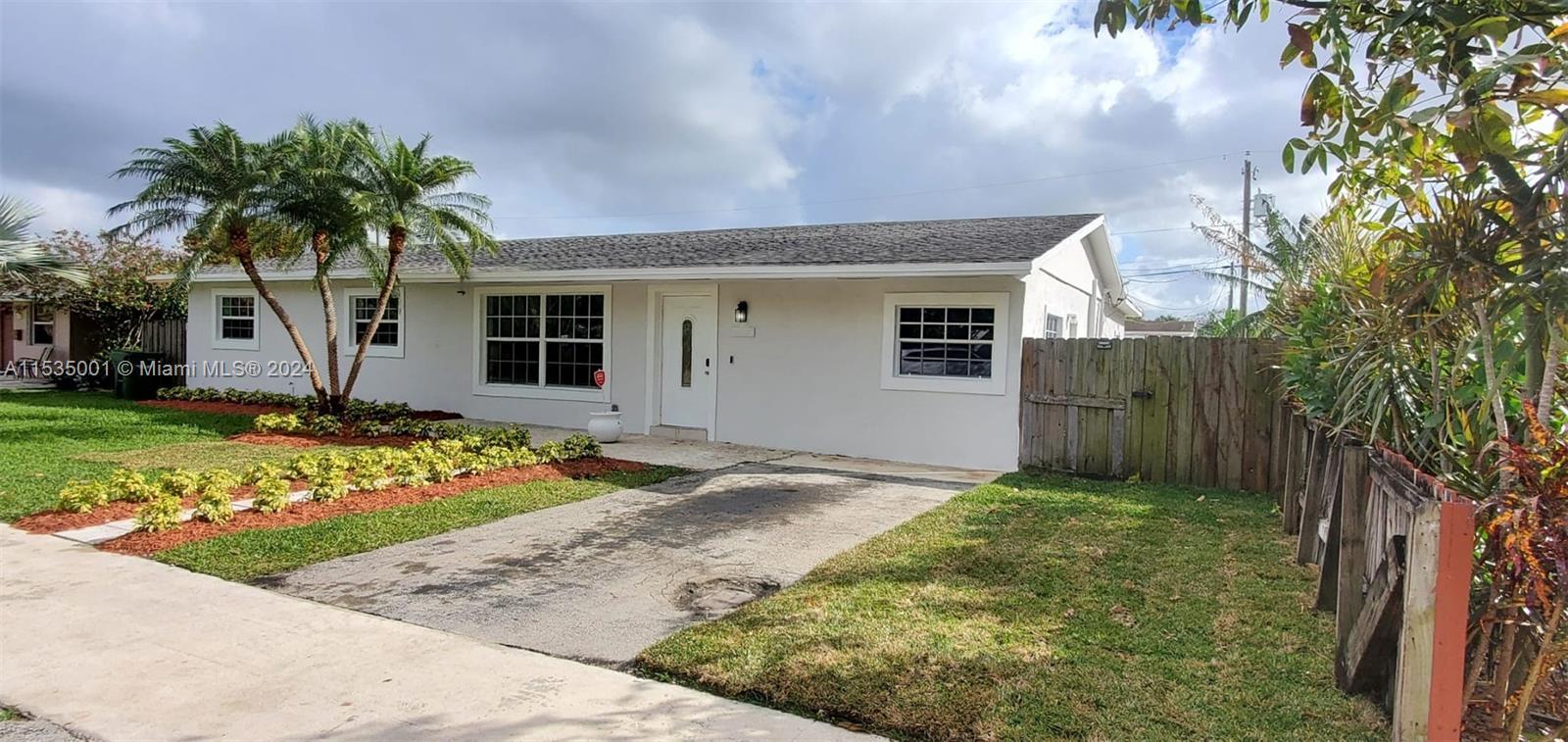 Photo of 710 NW 17th Ct in Homestead, FL