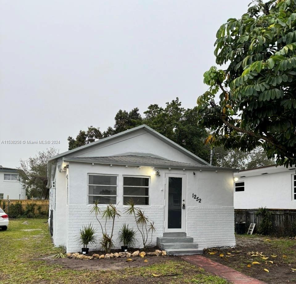 Photo of 1252 NW 69th St in Miami, FL