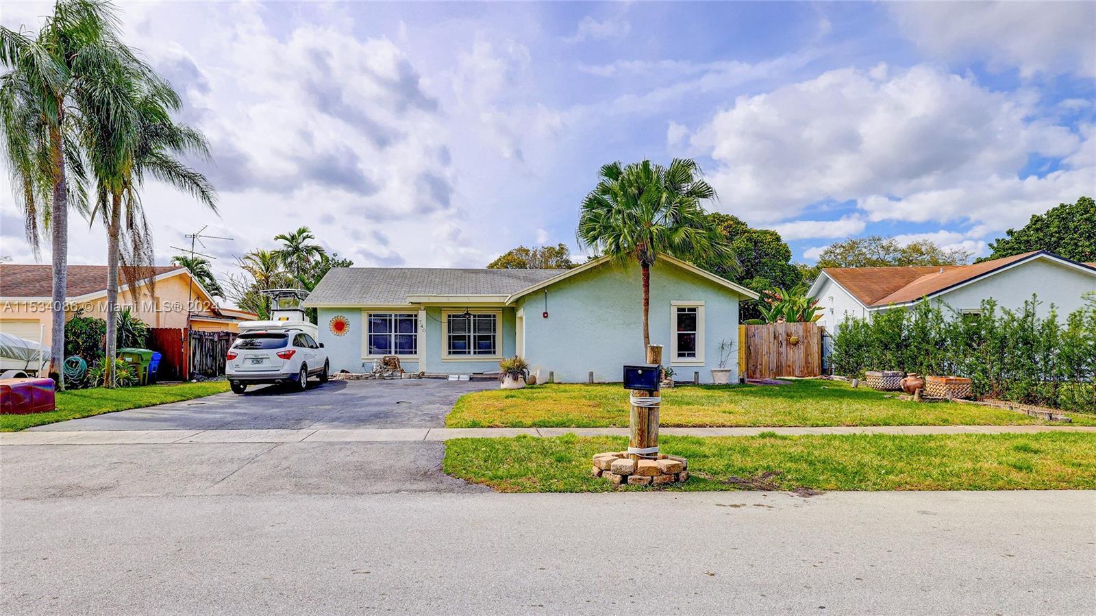 Photo of 740 NW 85th Wy in Pembroke Pines, FL