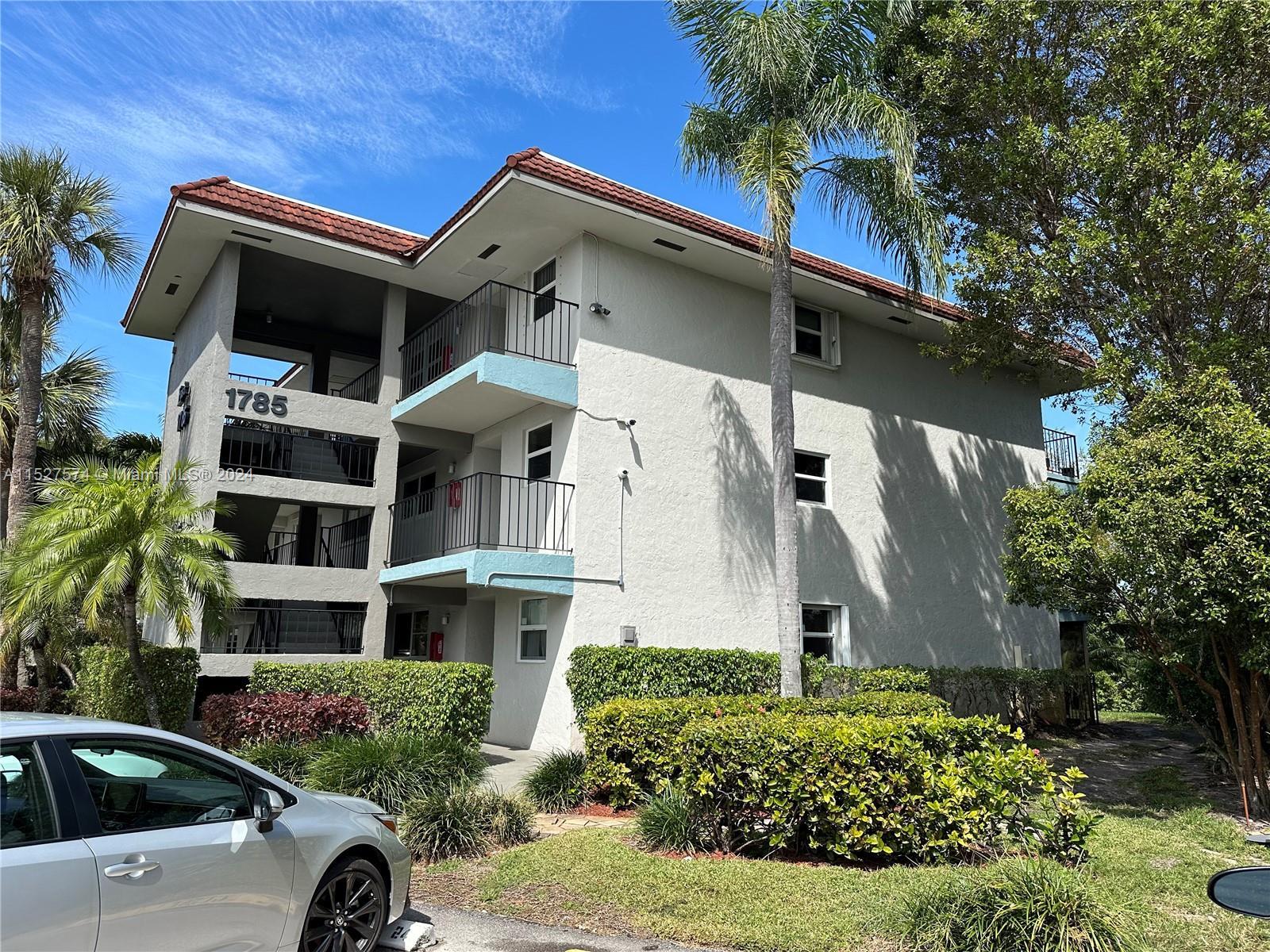 Photo of 1785 N Andrews Sq #308E in Fort Lauderdale, FL