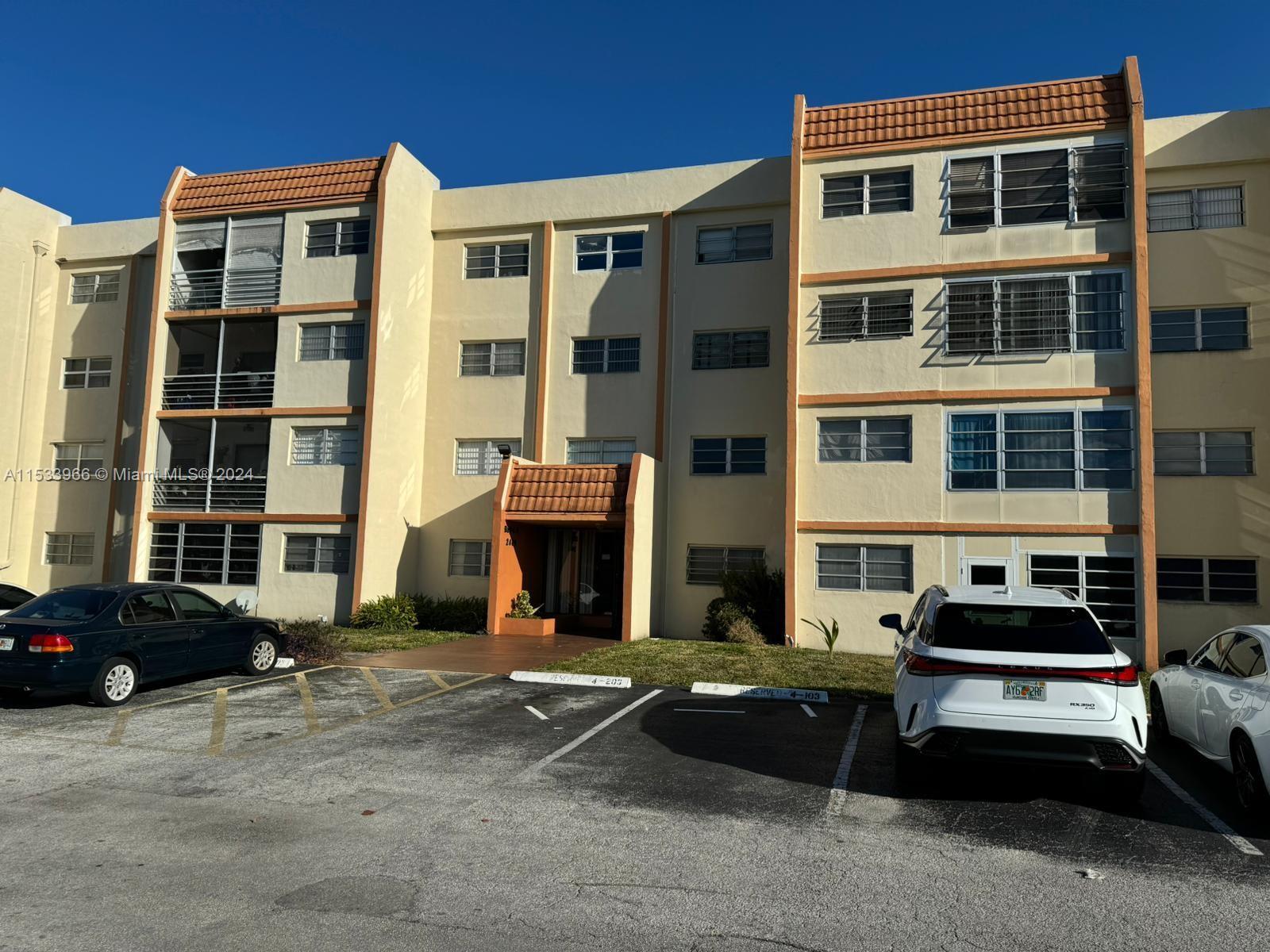 Photo of 2401 NW 41st Ave #205 in Lauderhill, FL
