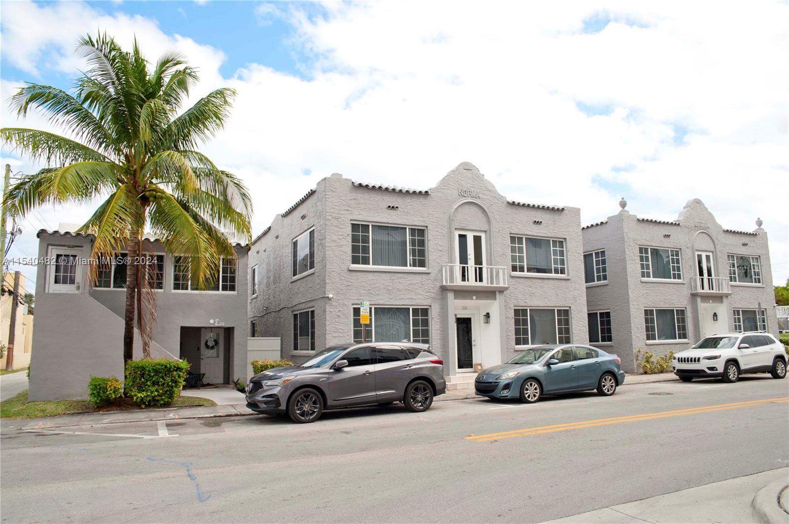 Photo of 219-223 S 17 Ave #1-10 in Hollywood, FL