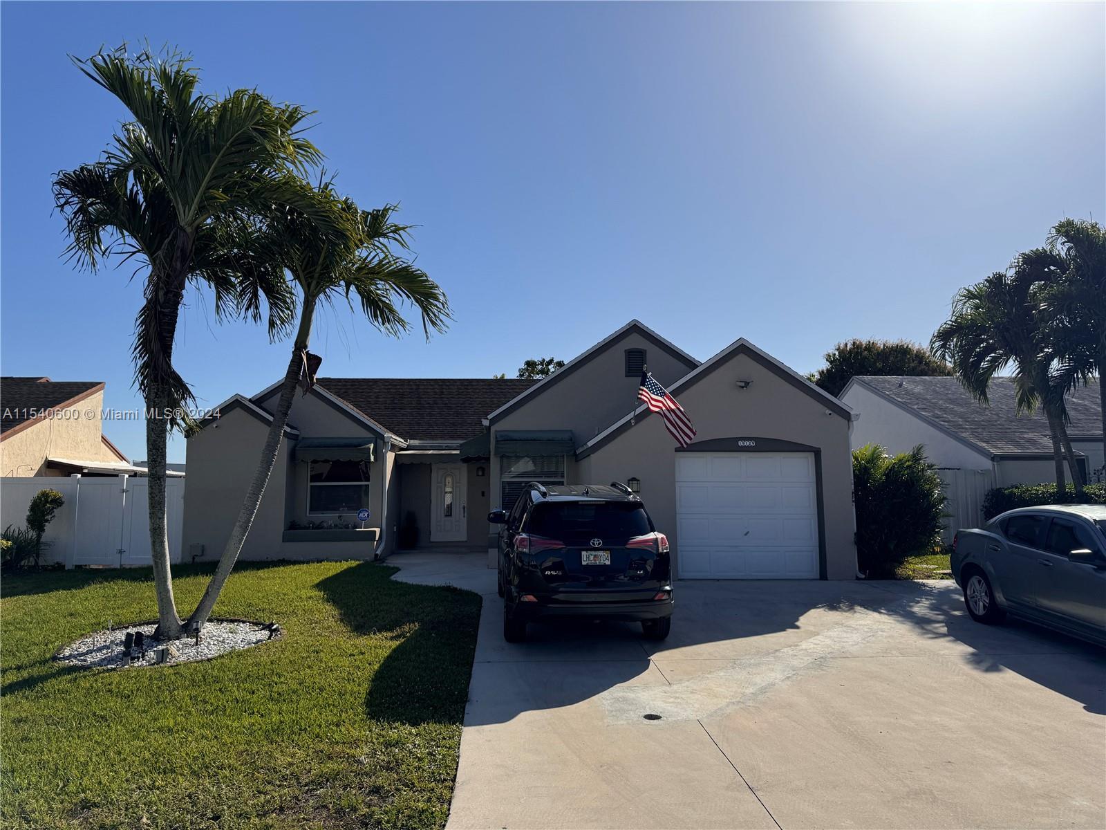 Photo of 19129 NW 80th Ct in Hialeah, FL