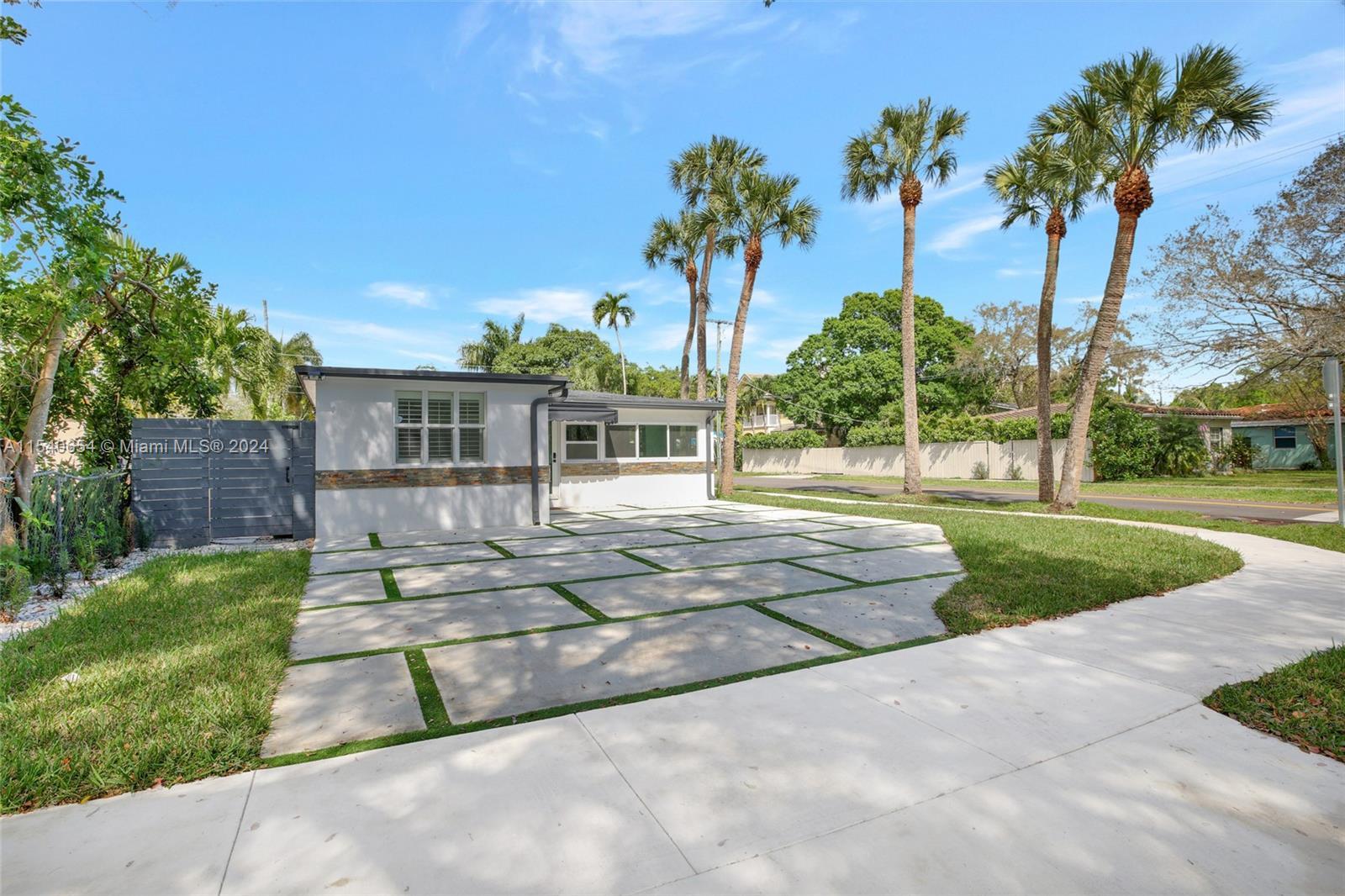 Photo of 1001 SW 19th St in Fort Lauderdale, FL