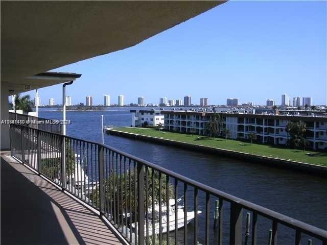Photo of 104 Paradise Harbour Blvd #507 in North Palm Beach, FL
