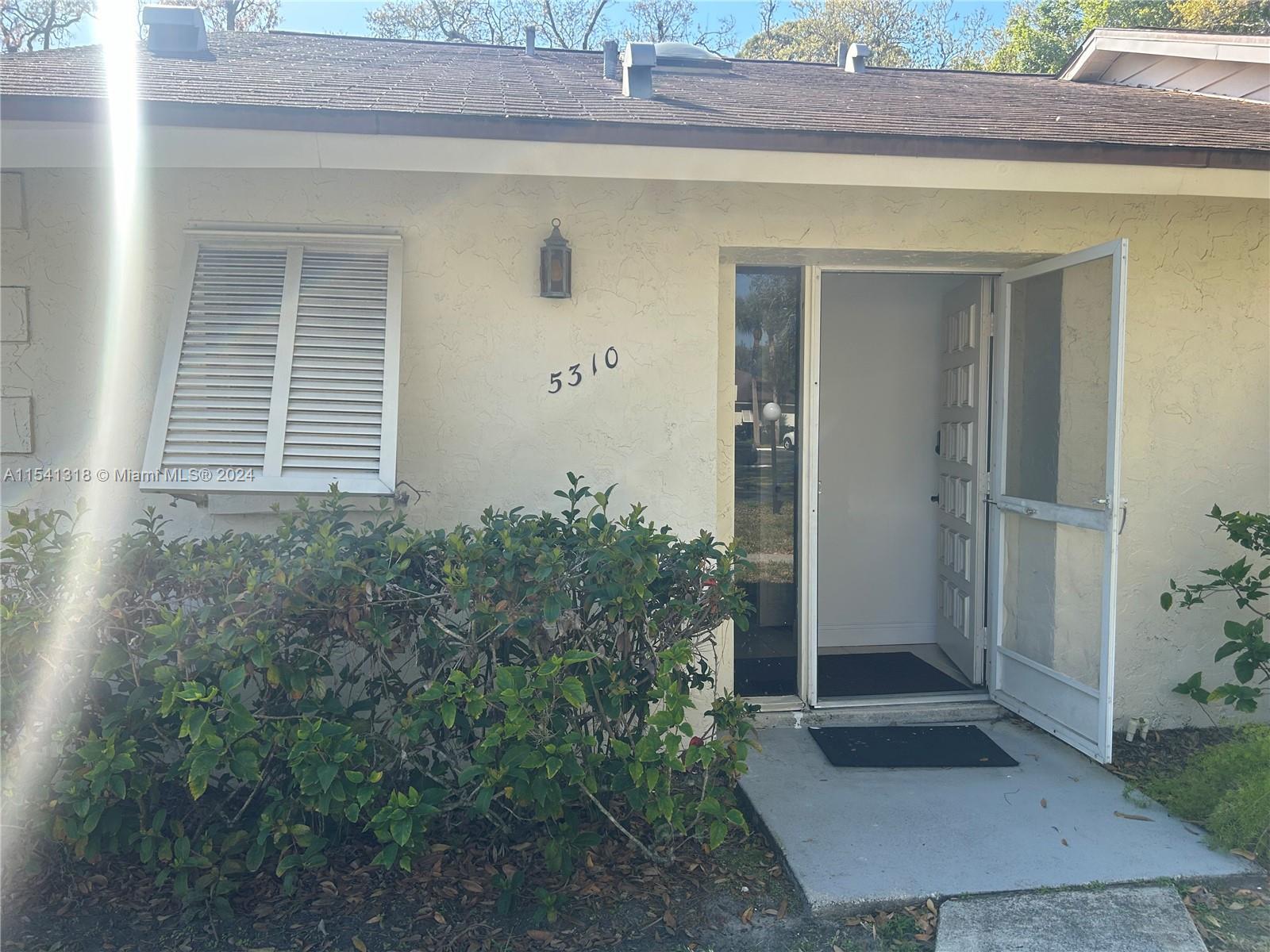 Photo of 5310 Royal Palm Ave #5310 in Other City - In The State Of Florid, FL