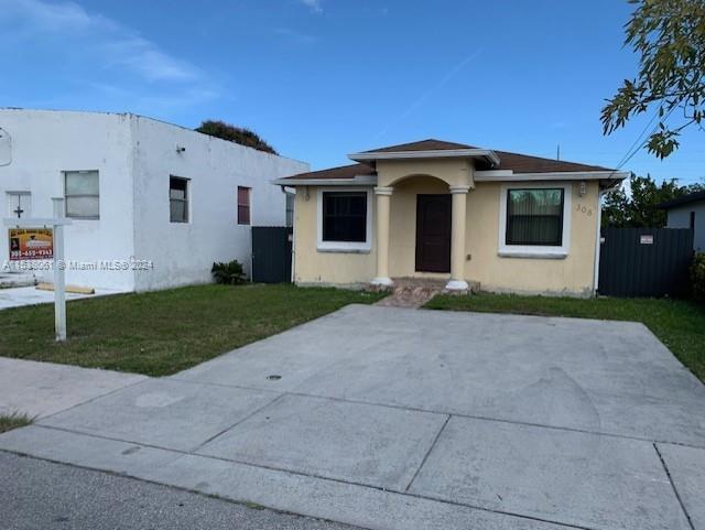 Photo of 308 NW 2nd Ave in Hallandale Beach, FL