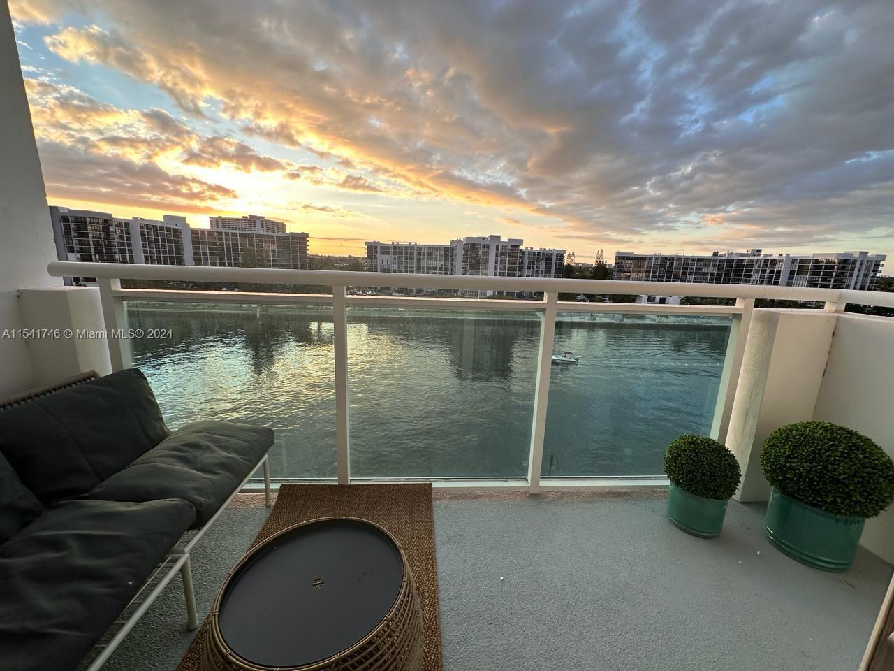 Photo of 3000 S Ocean Dr #612 in Hollywood, FL