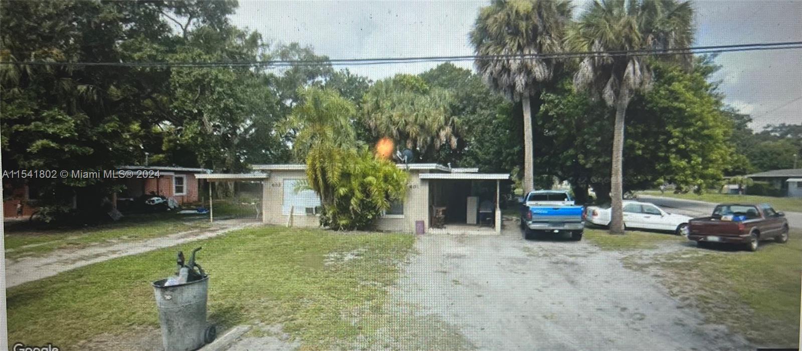 Photo of 401-403 S 14th St in Fort Pierce, FL