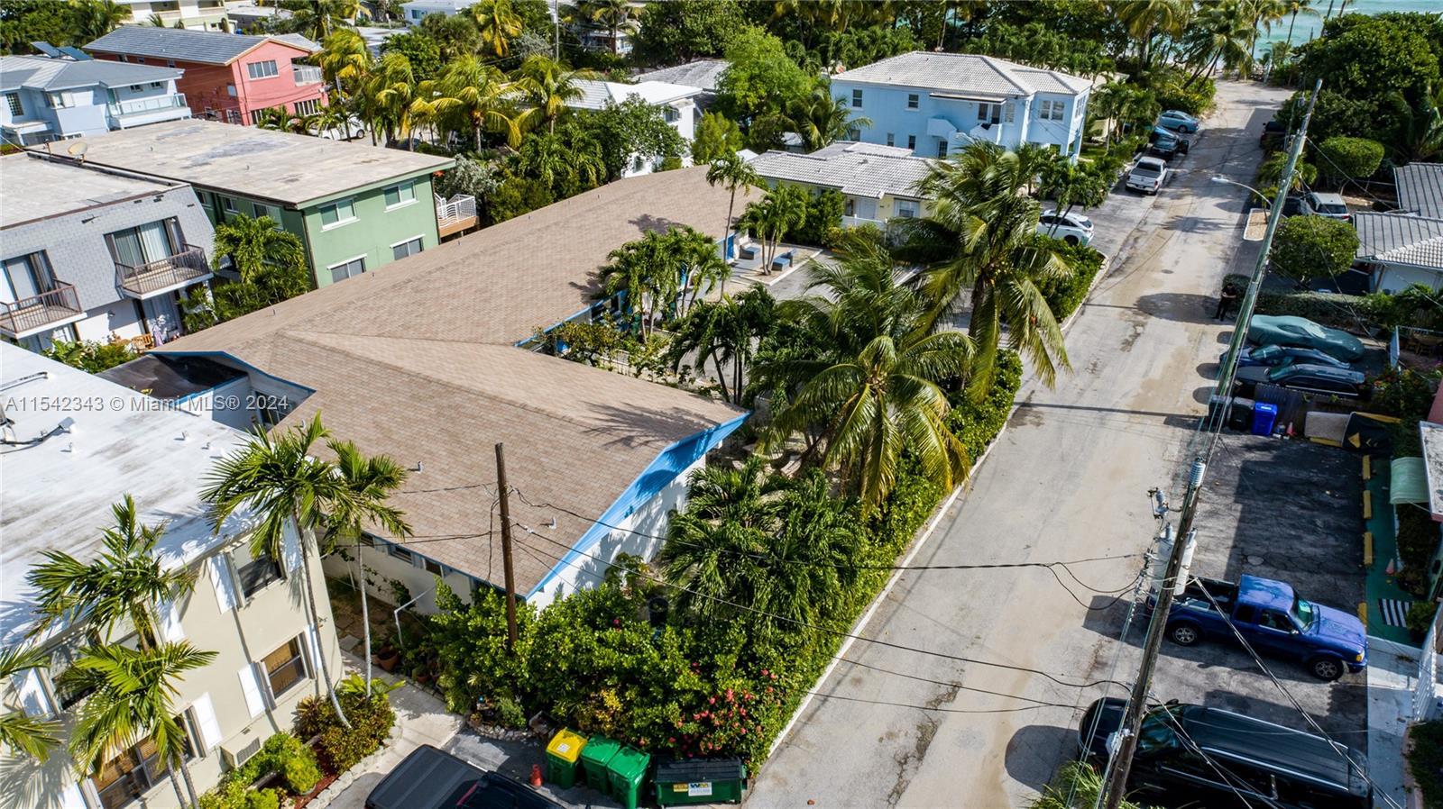 Photo of 333 Palm St in Hollywood, FL