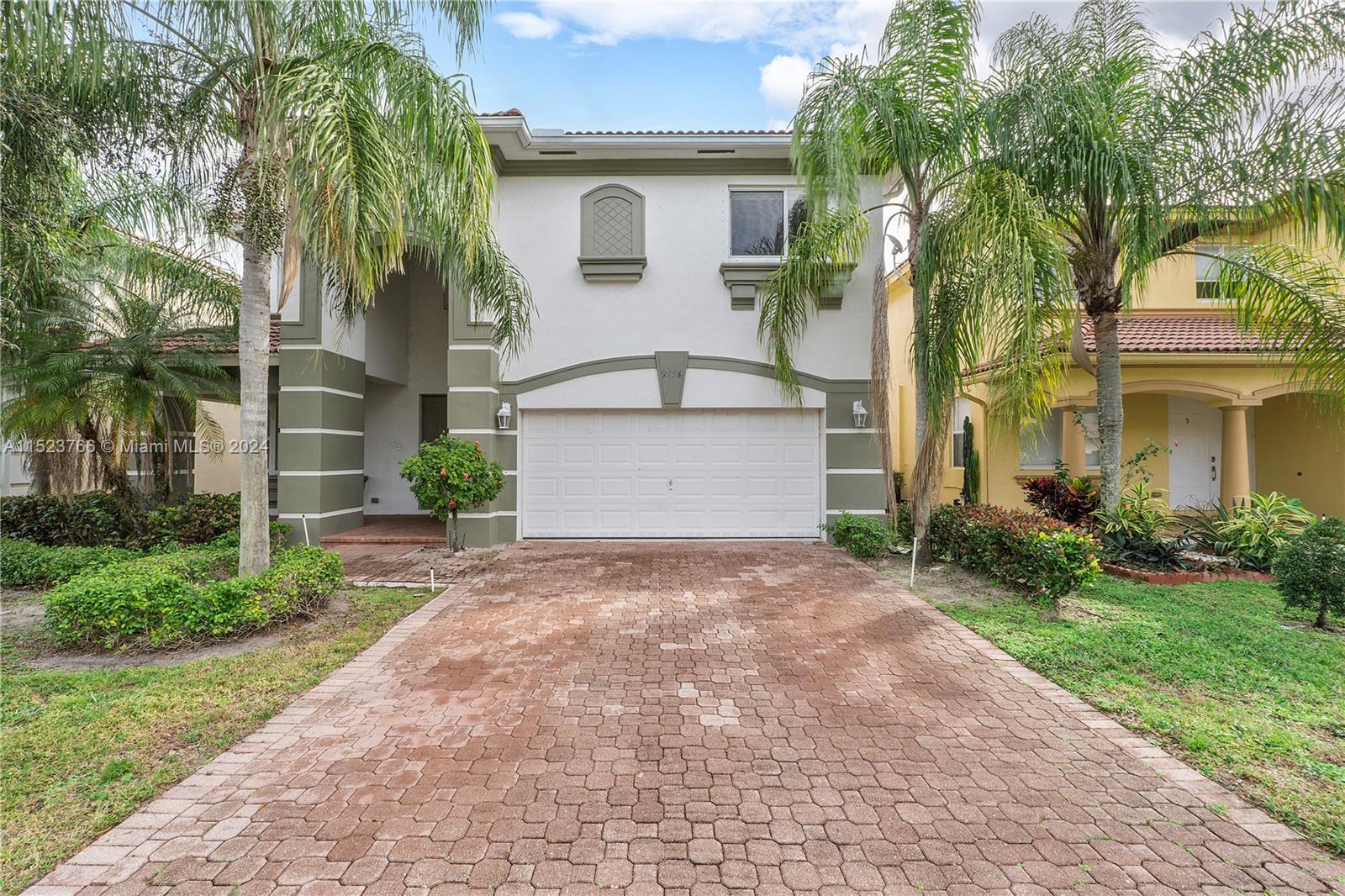 Come And See This Amazing 5 Bed 2.5 Bath + 2 Car Garage Home In The Heart Of Lake Worth! Enjoy Amazi