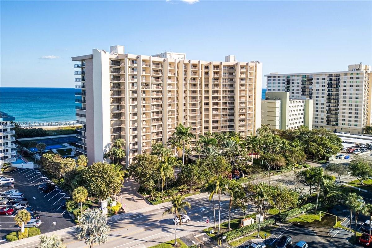 Hampton Beach Club, Lauderdale by the Sea, FL: Oceanfront luxury 3-bed, 3.5-bath condo with over 3,5
